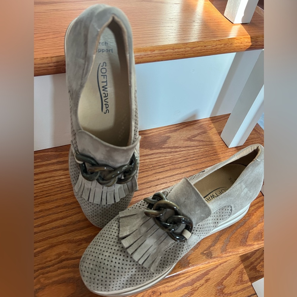 Women's softwaves Loafers with Chain Detail